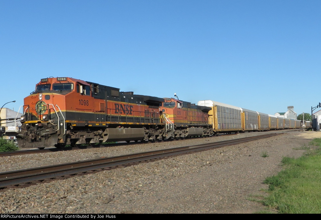 BNSF 1098 East